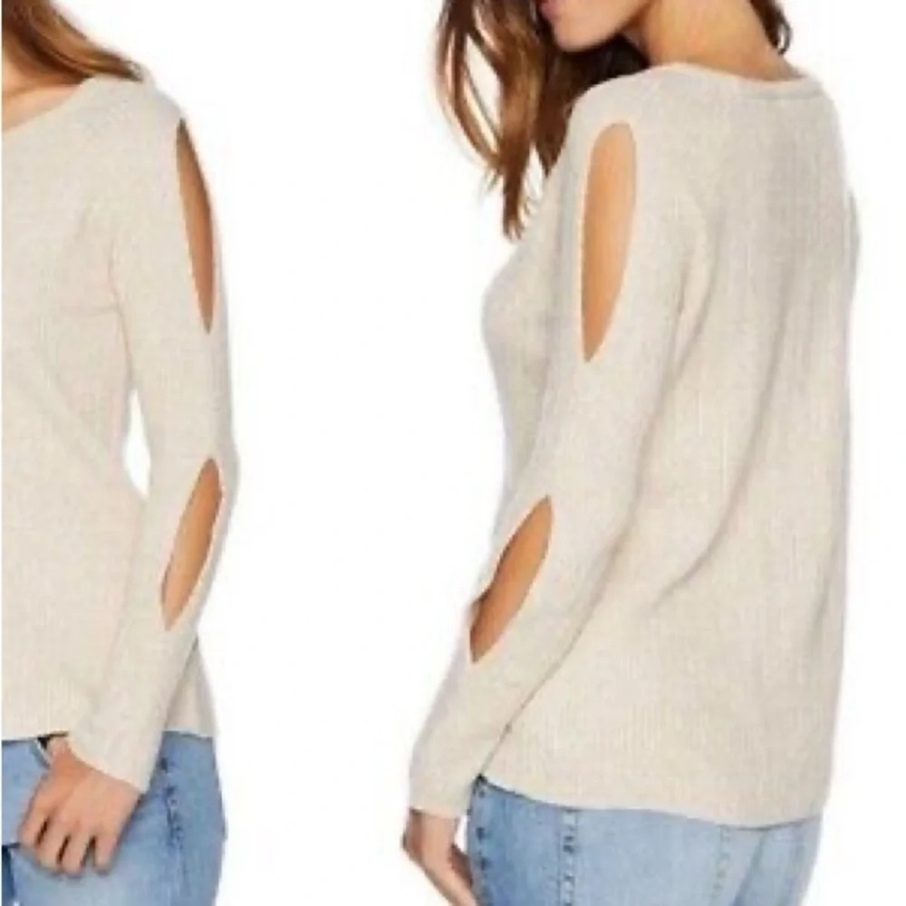 BB DAKOTA Women’s size extra small crewneck fitted cold shoulder cut out sweater